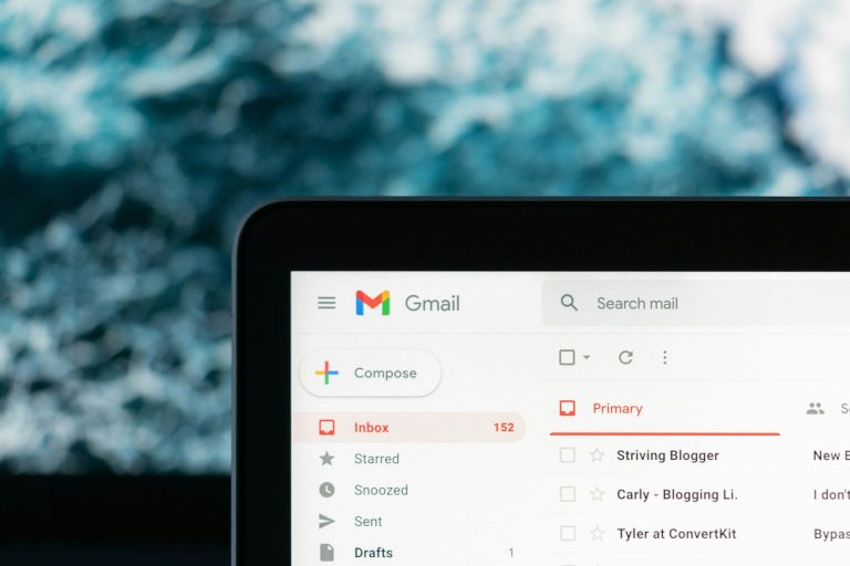 Master Your Inbox: Manage E-mails Better